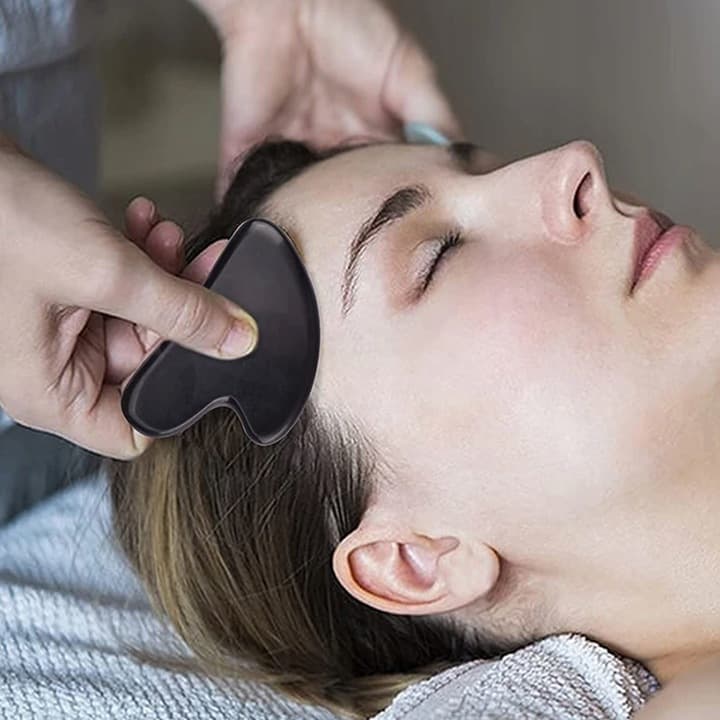 Zestaw roller do twarzy + gua shua zmniejsza opuchliznę i cienie pod oczami, relaksuje i odpręża